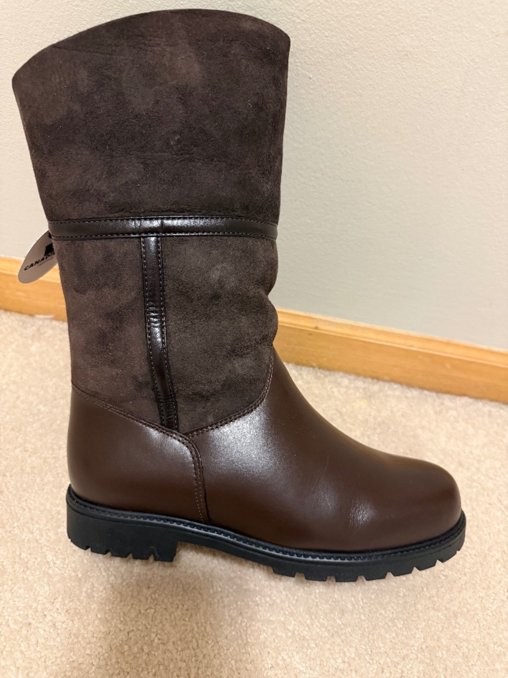 NWT La Canadienne Heritage Harlan suede and leather brown boot.  Size 9